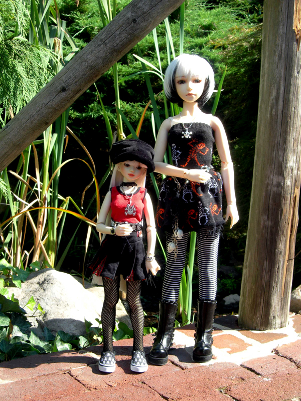 Ksy and Sist visit Peddlars Village in New Hope